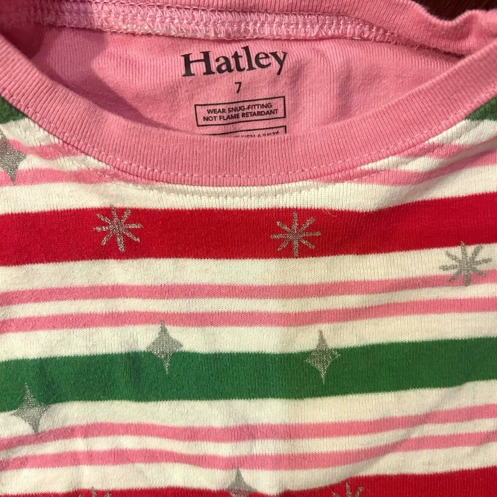 Hatley Girls Striped Pajamas With Subtle Holiday Theme 100% Cotton - Picture 4 of 4